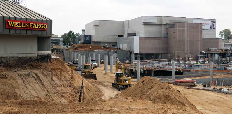 Construction area to right of Wells Fargo Bank