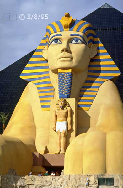 Color photo: Front view of large iconic statue at 'Luxor' hotel/casino - Embedded text: 3/8/95