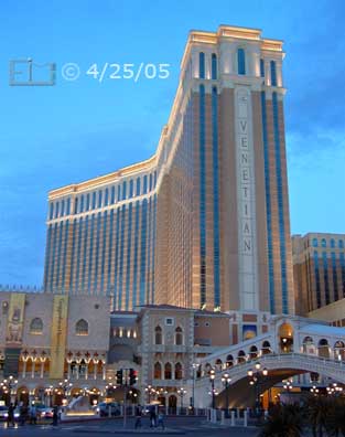 DSC color photo: View of Venetian Hotel/Casino/... - Embedded text: 4/25/05